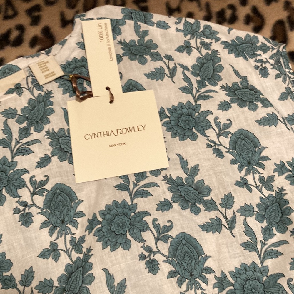 CYNTHIA ROWLEY Blouse Women’s Size M White Linen Floral Button Back Shirt